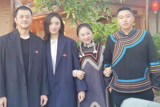 婚纱能照拍朋友圈文案吗_拍婚纱照能带朋友吗_能跟朋友拍婚纱照吗